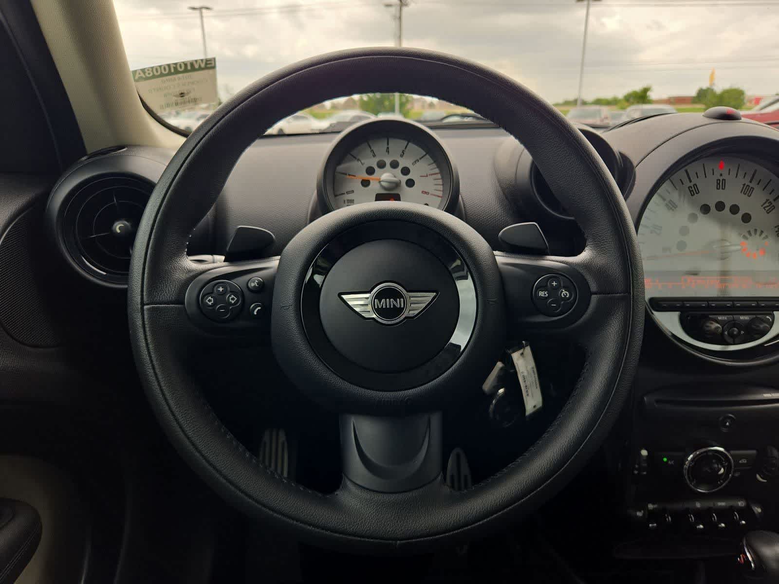 Thumbnail: 2014 MINI Cooper Countryman - 21