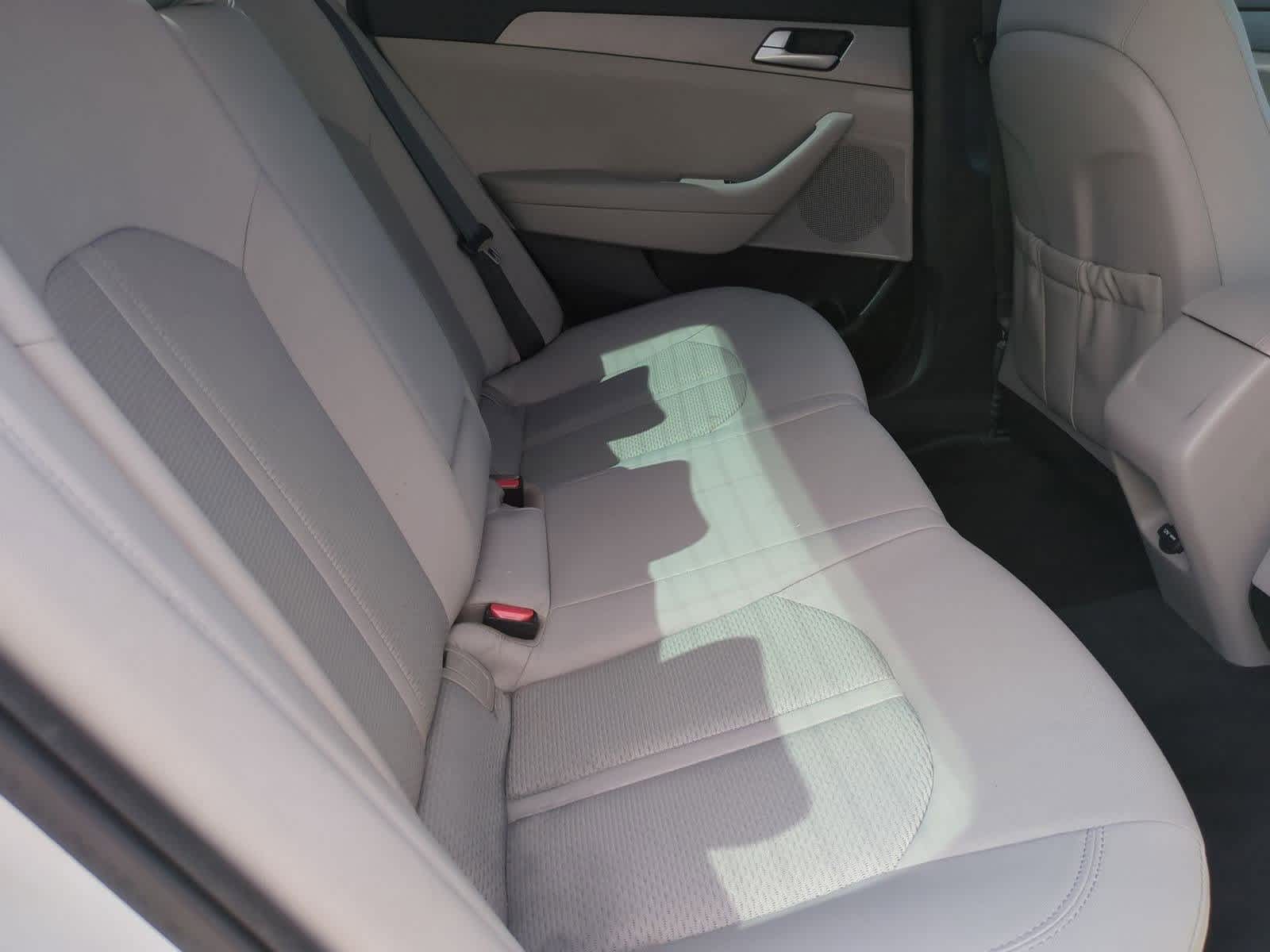 Thumbnail: 2016 Hyundai Sonata - 18