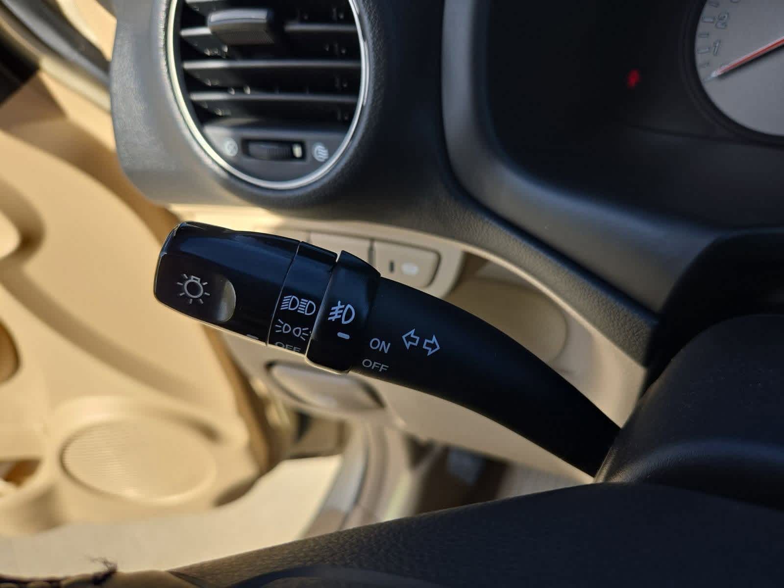 Thumbnail: 2007 Kia Rondo - 28