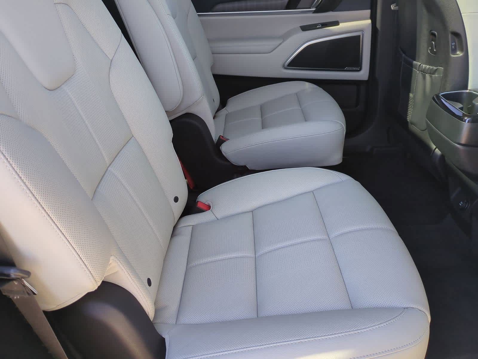 Thumbnail: 2025 Kia Telluride - 20