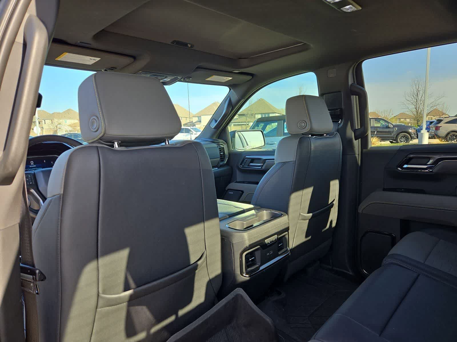 Thumbnail: 2023 Chevrolet Silverado 1500 - 16