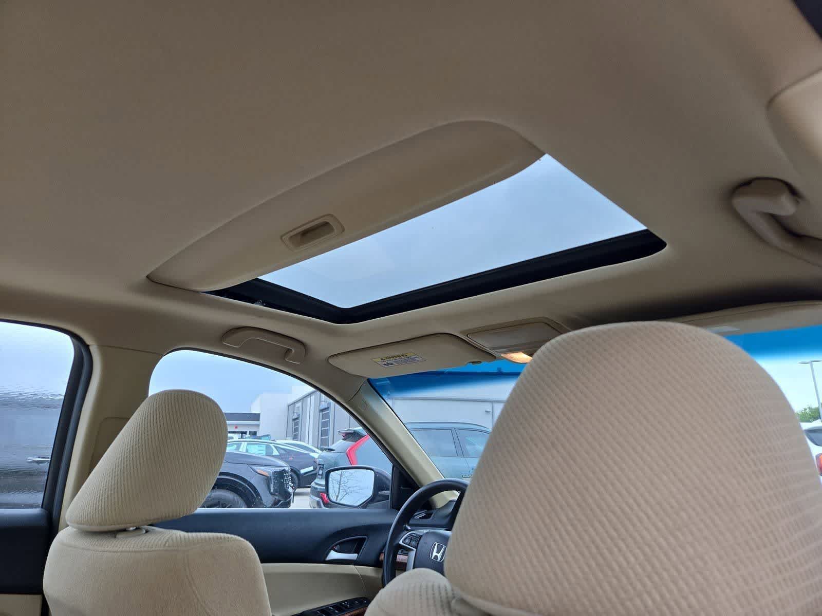 Thumbnail: 2012 Honda Accord - 20