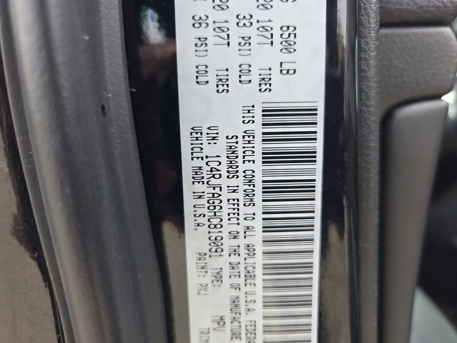 Thumbnail: 2017 Jeep Grand Cherokee - 34