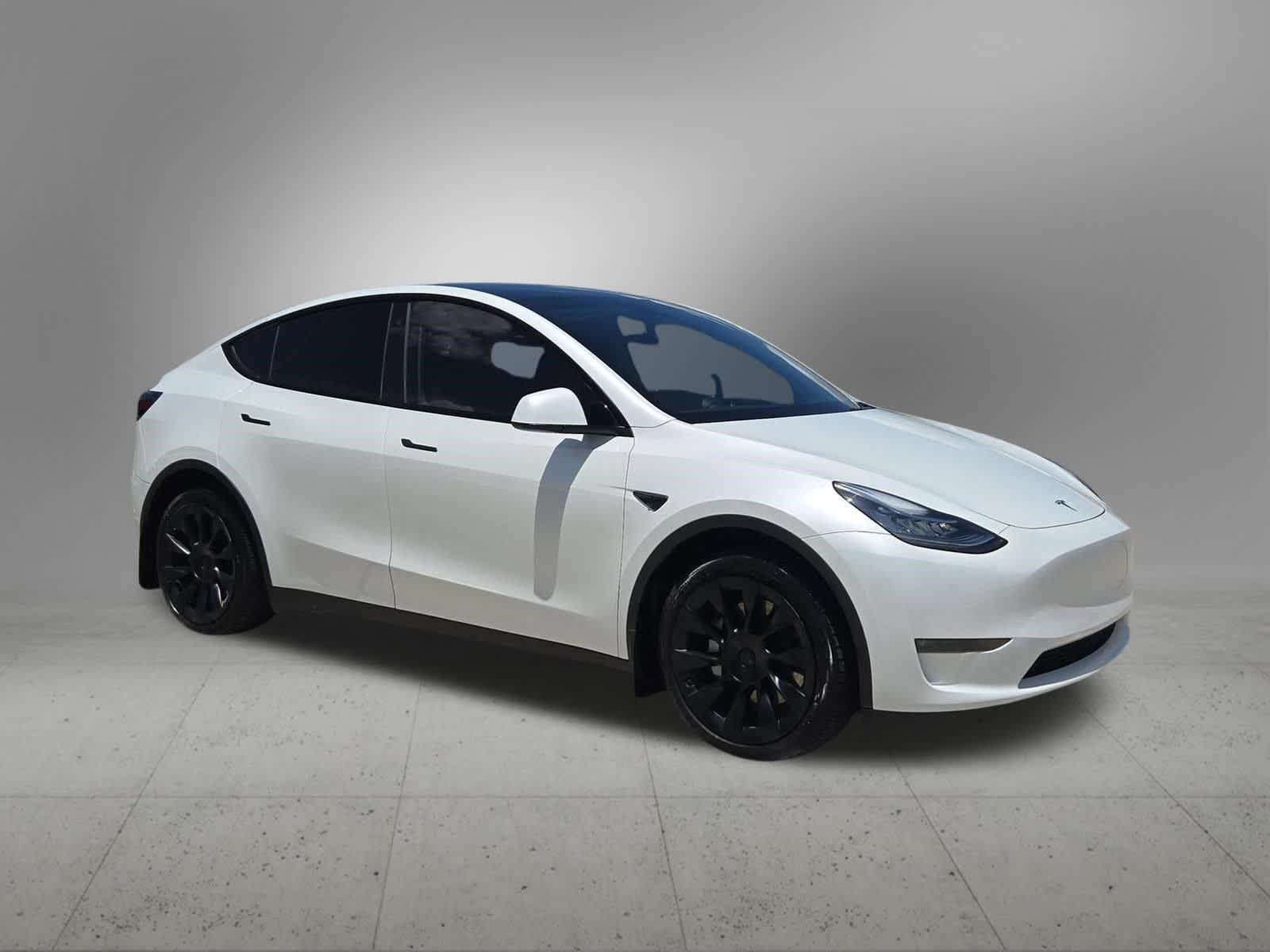 Thumbnail: 2023 Tesla Model Y - 7