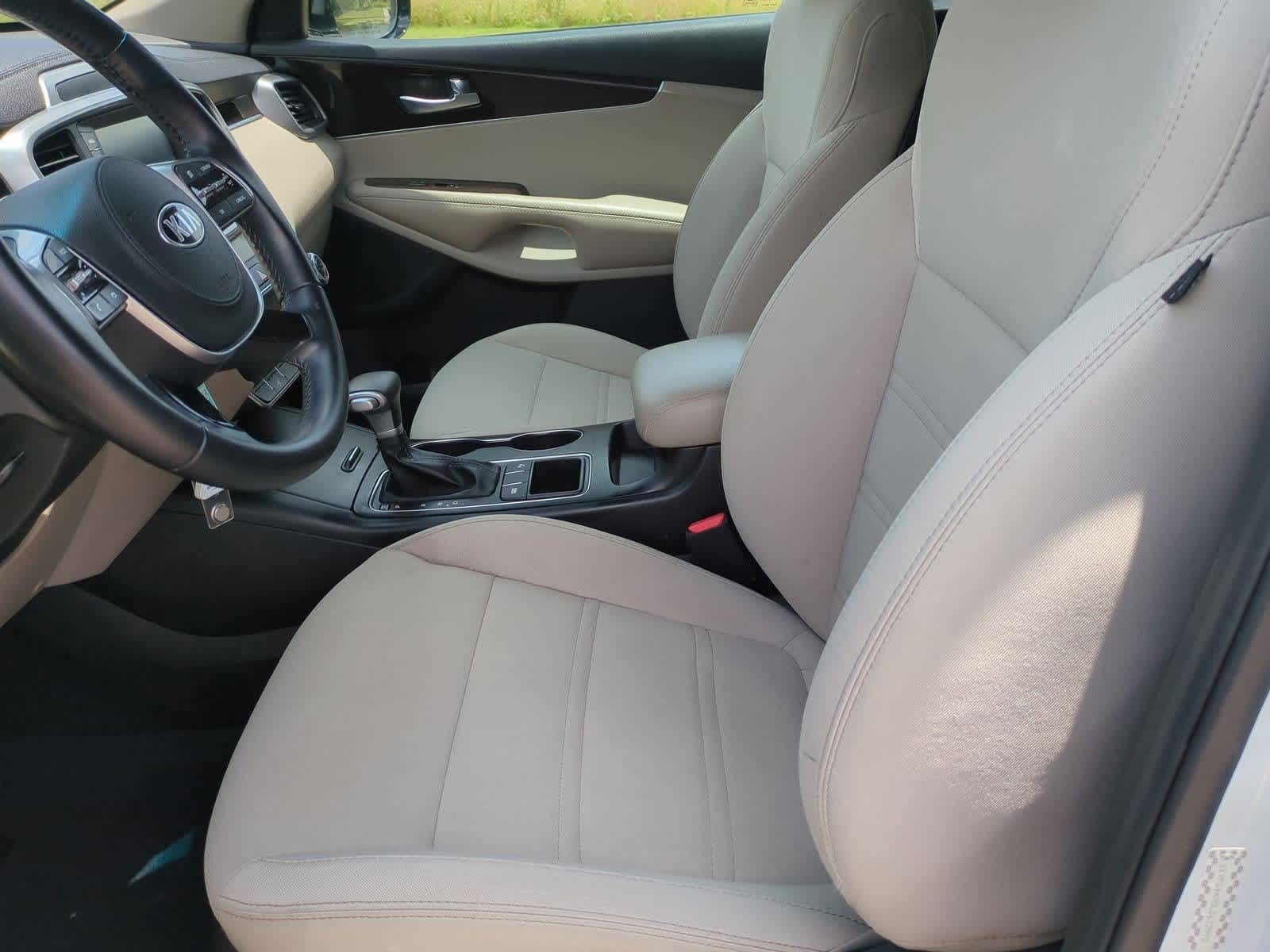2020 Kia Sorento LX 15
