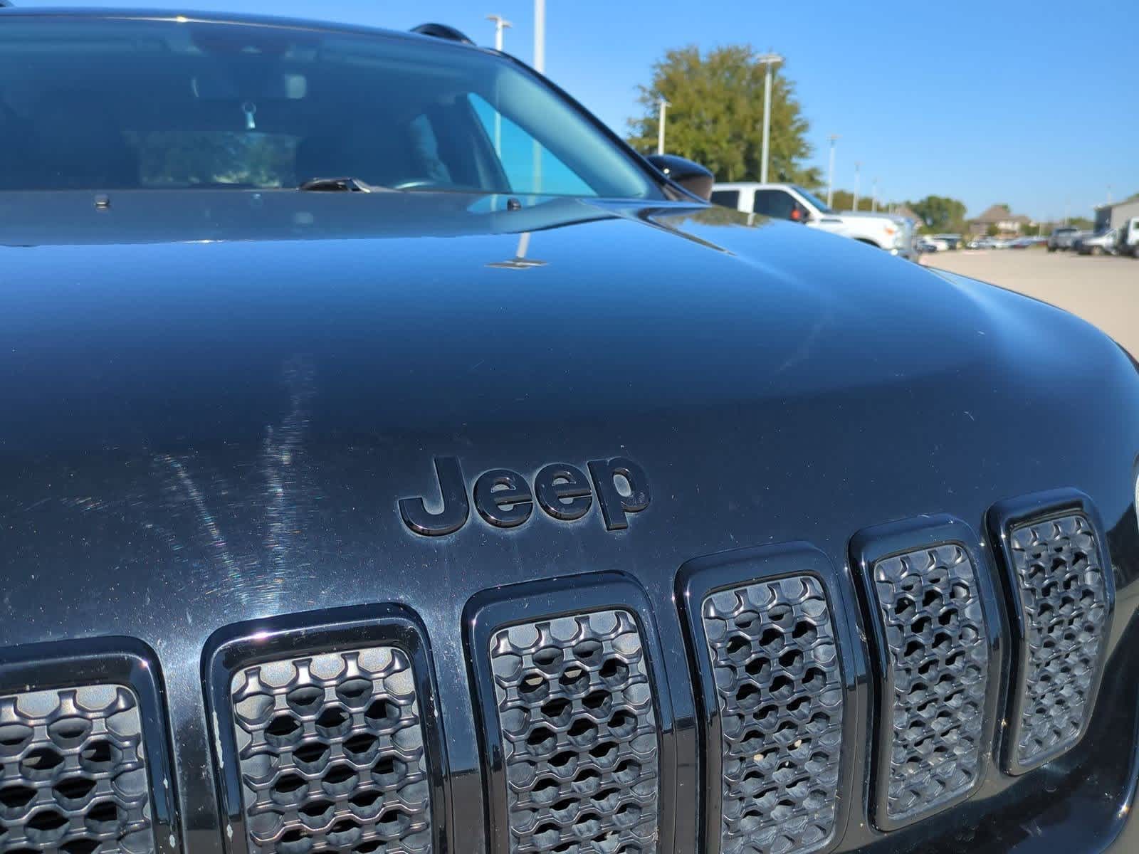 Thumbnail: 2021 Jeep Cherokee - 11