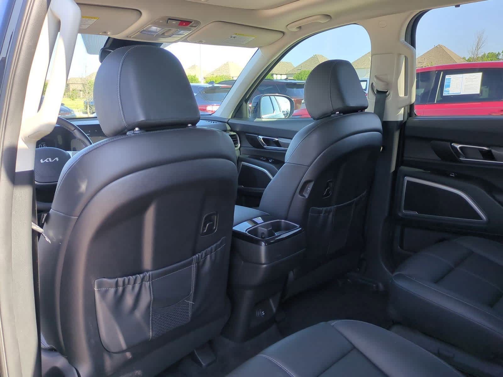 Thumbnail: 2023 Kia Telluride - 17