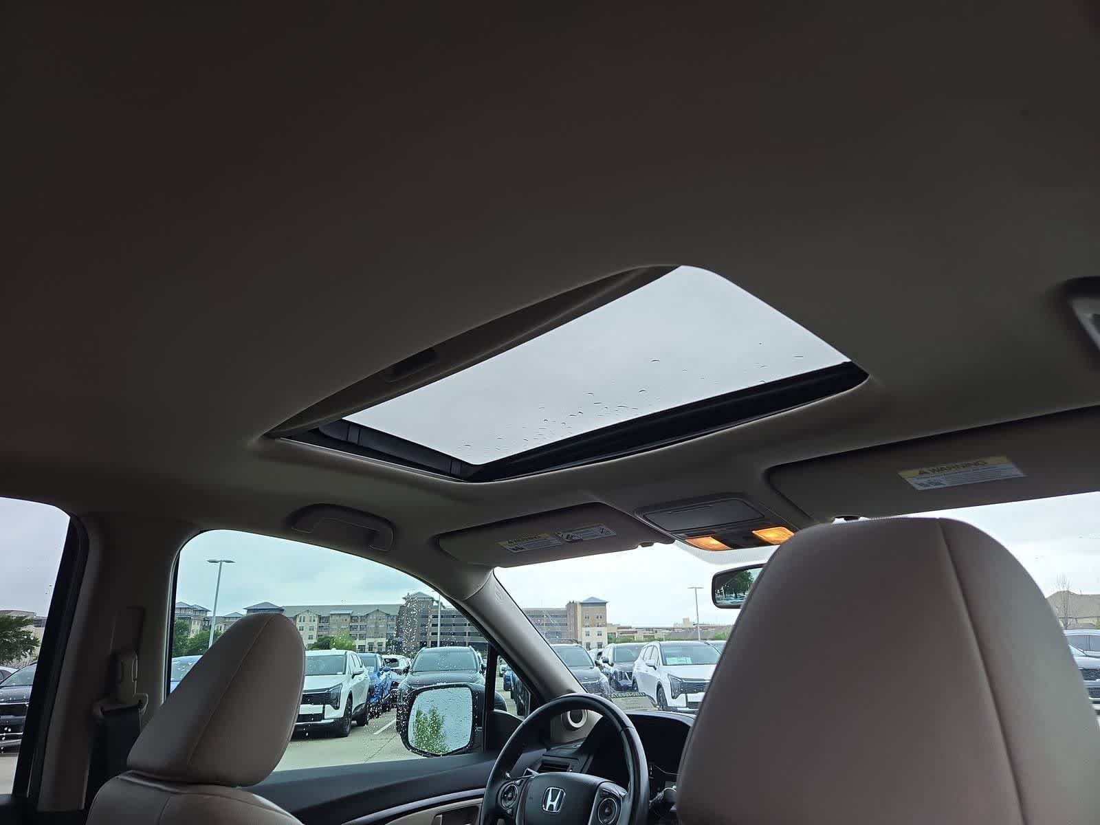 Thumbnail: 2016 Honda Pilot - 21