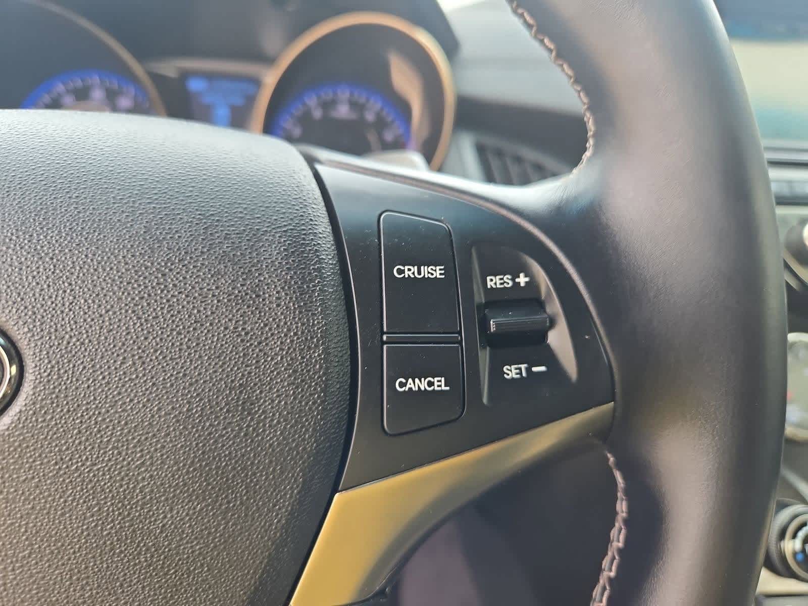 Thumbnail: 2013 Hyundai Genesis - 22