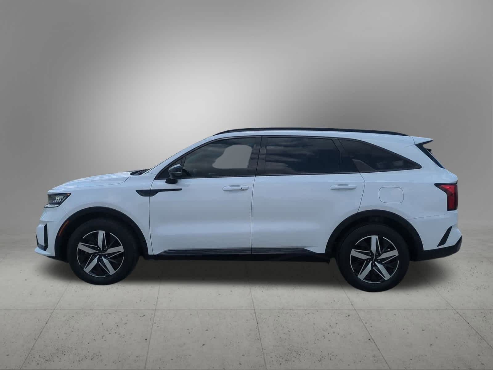 Thumbnail: 2022 Kia Sorento - 3