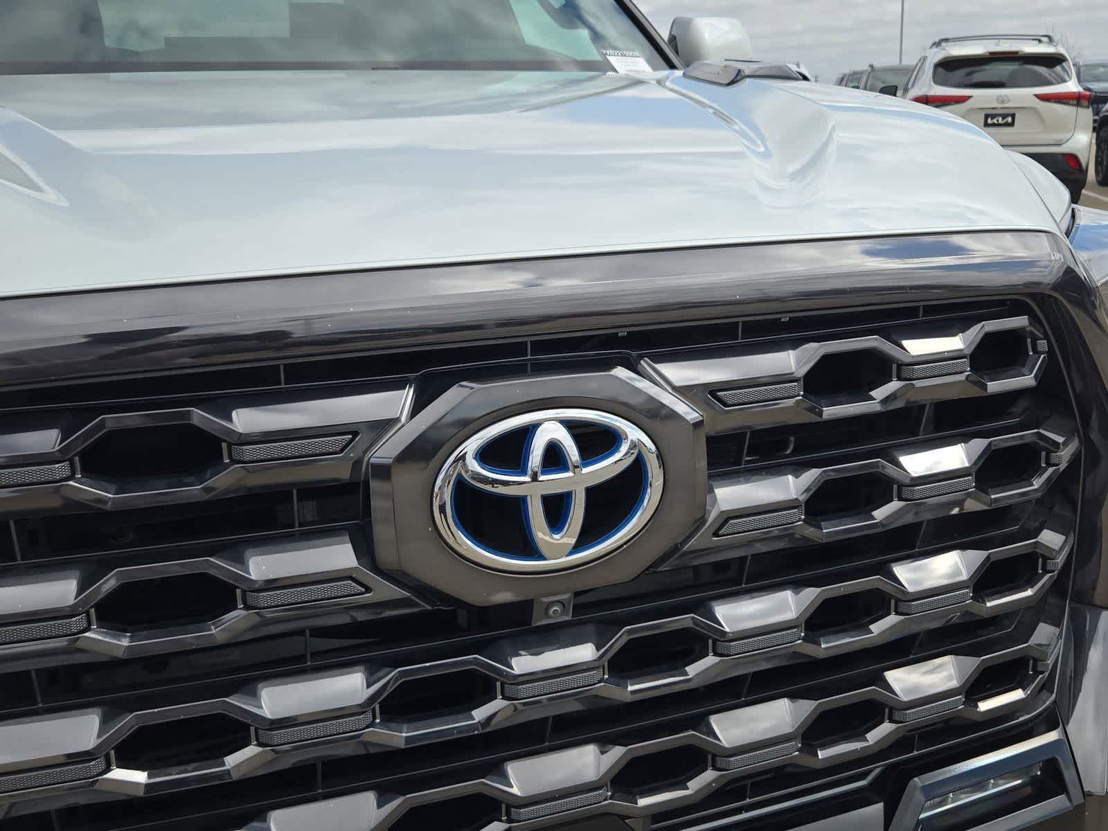 Thumbnail: 2023 Toyota Tundra - 11