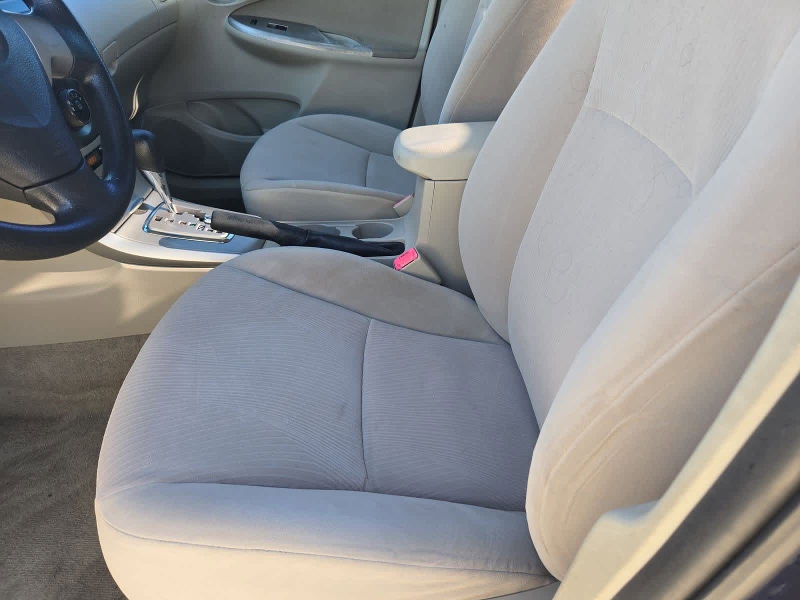 Thumbnail: 2011 Toyota Corolla - 15