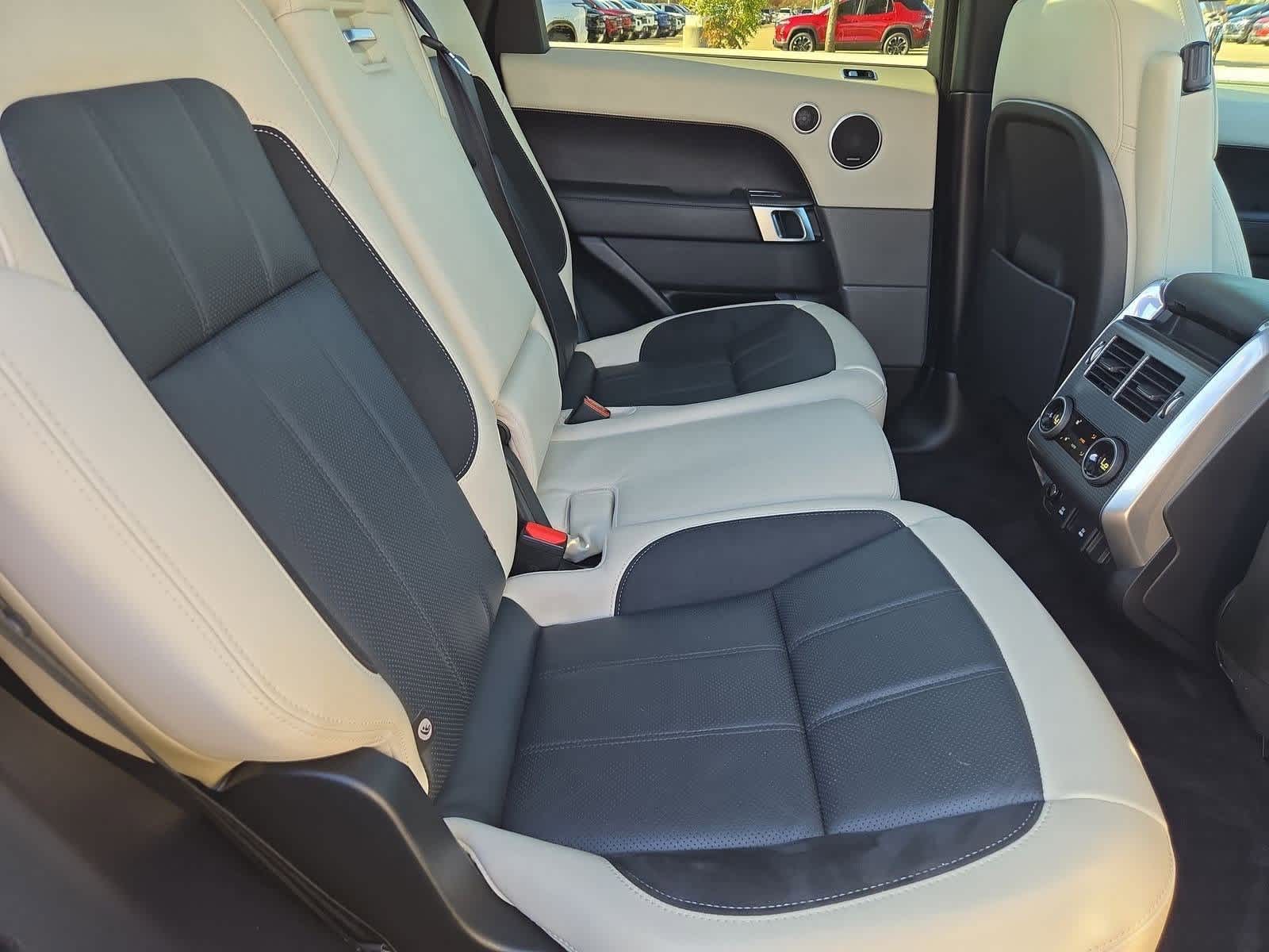 Thumbnail: 2021 Land Rover Range Rover Sport - 20