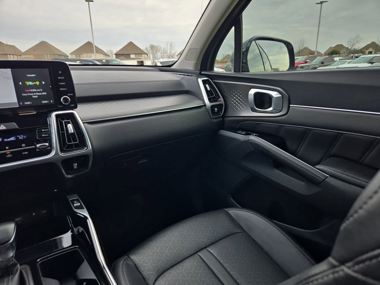 Thumbnail: 2022 Kia Sorento - 5