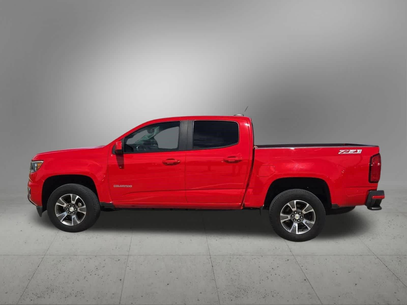 Thumbnail: 2017 Chevrolet Colorado - 3