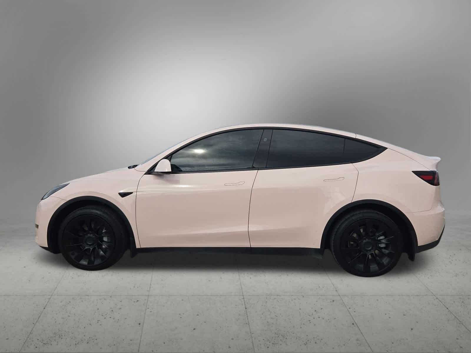 Thumbnail: 2025 Tesla Model Y - 3