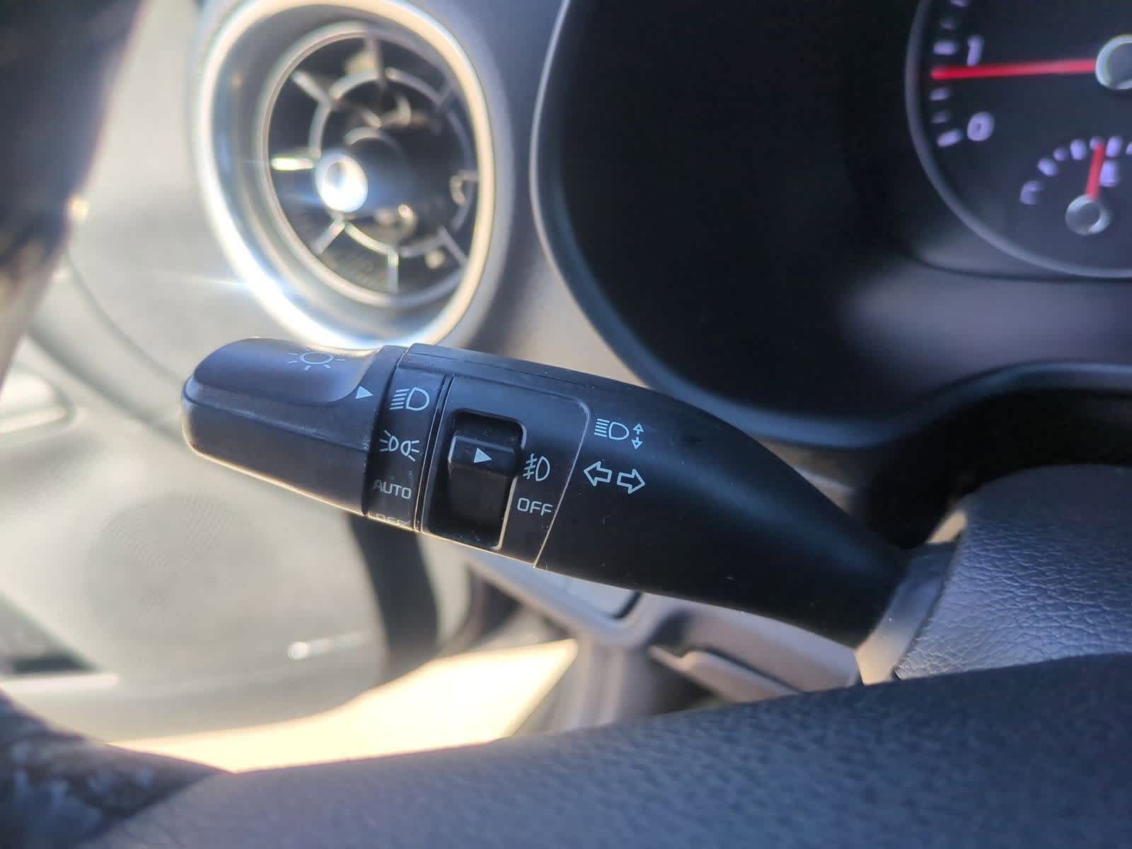 Thumbnail: 2021 Kia Forte - 28