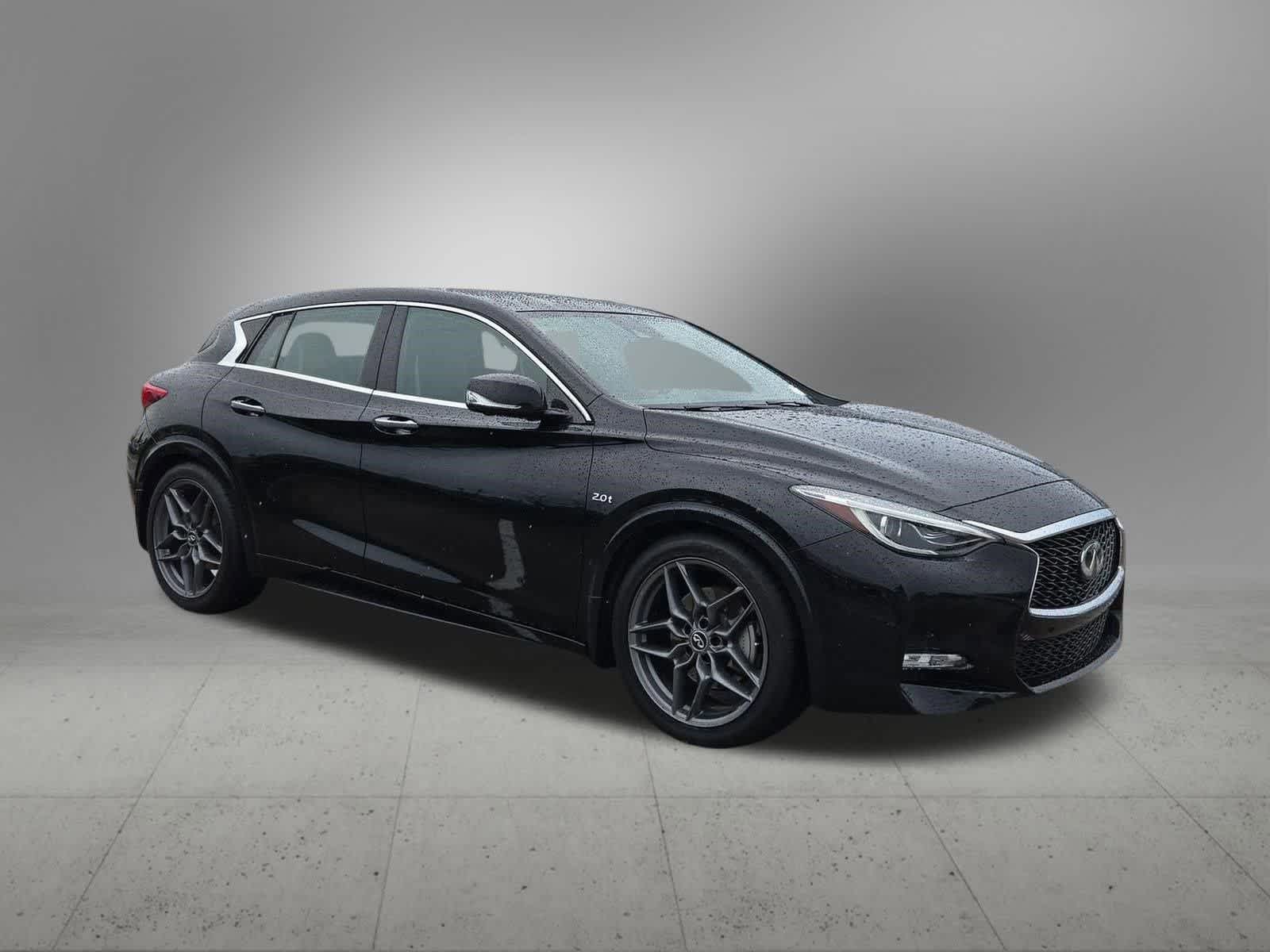 Thumbnail: 2017 INFINITI QX30 - 8
