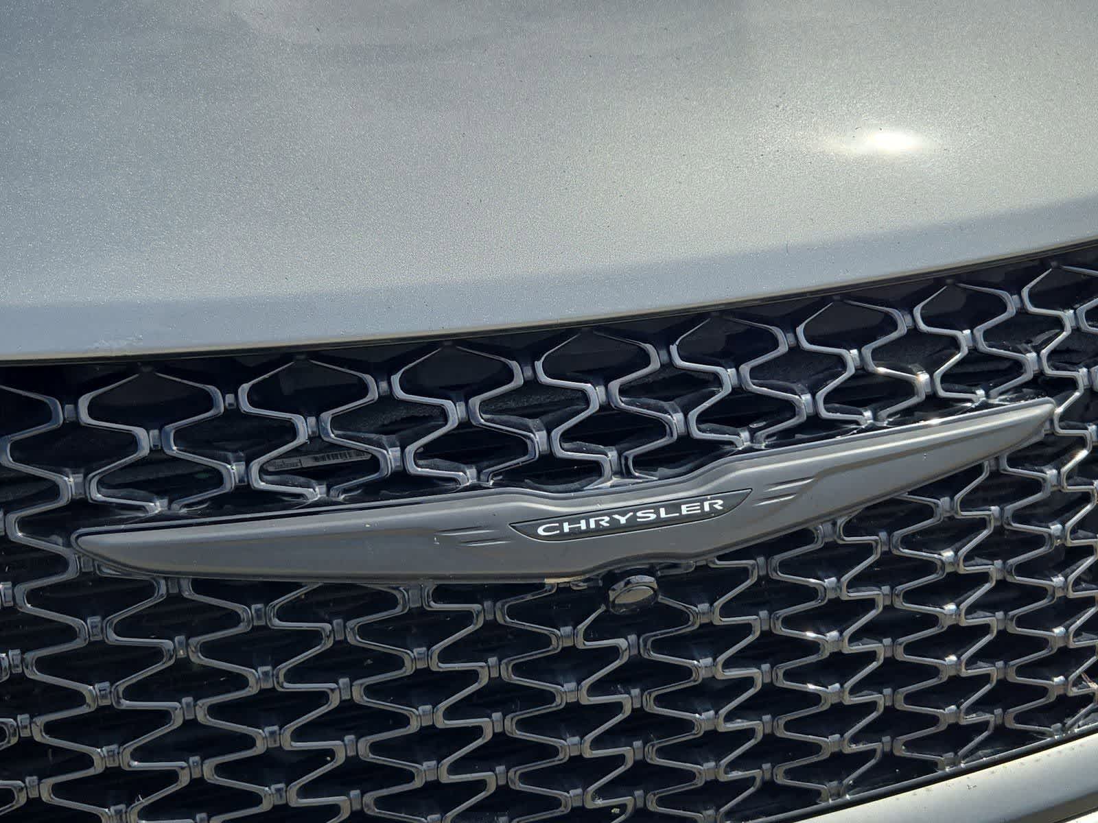 Thumbnail: 2021 Chrysler Pacifica - 10