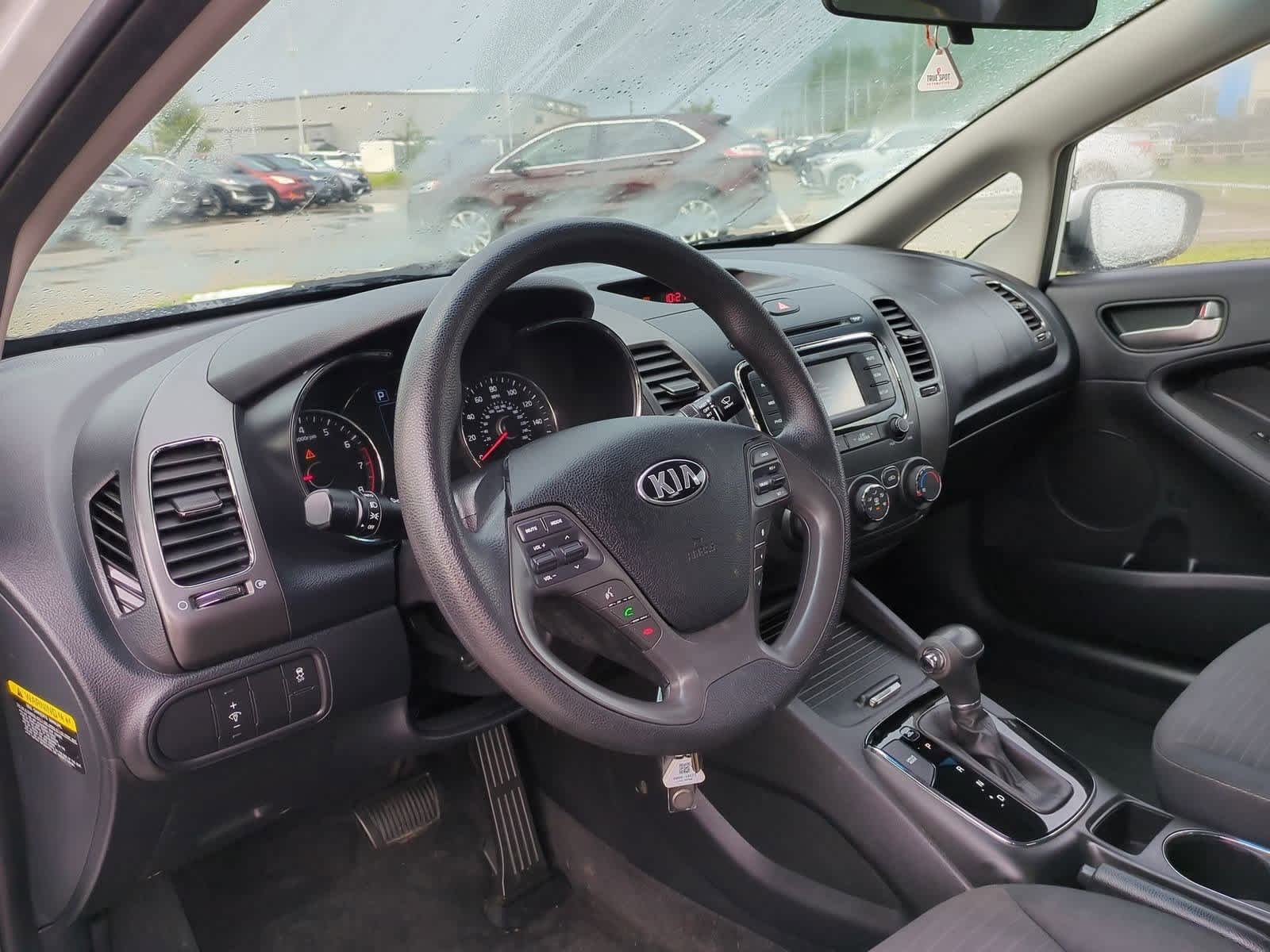 Thumbnail: 2017 Kia Forte - 2