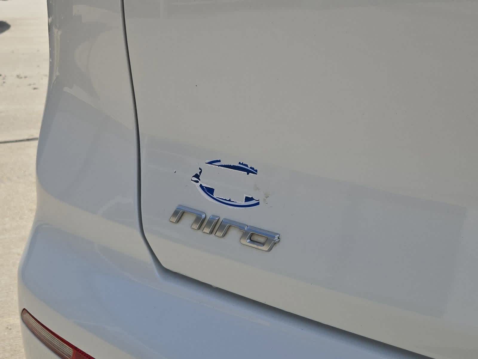 Thumbnail: 2018 Kia Niro - 11