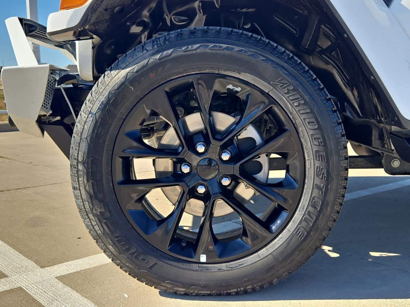 Thumbnail: 2023 Jeep Gladiator - 11