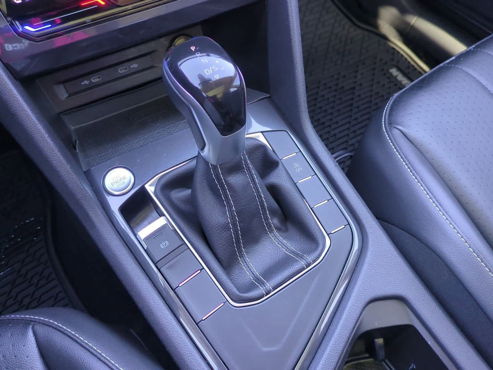 Thumbnail: 2022 Volkswagen Tiguan - 31