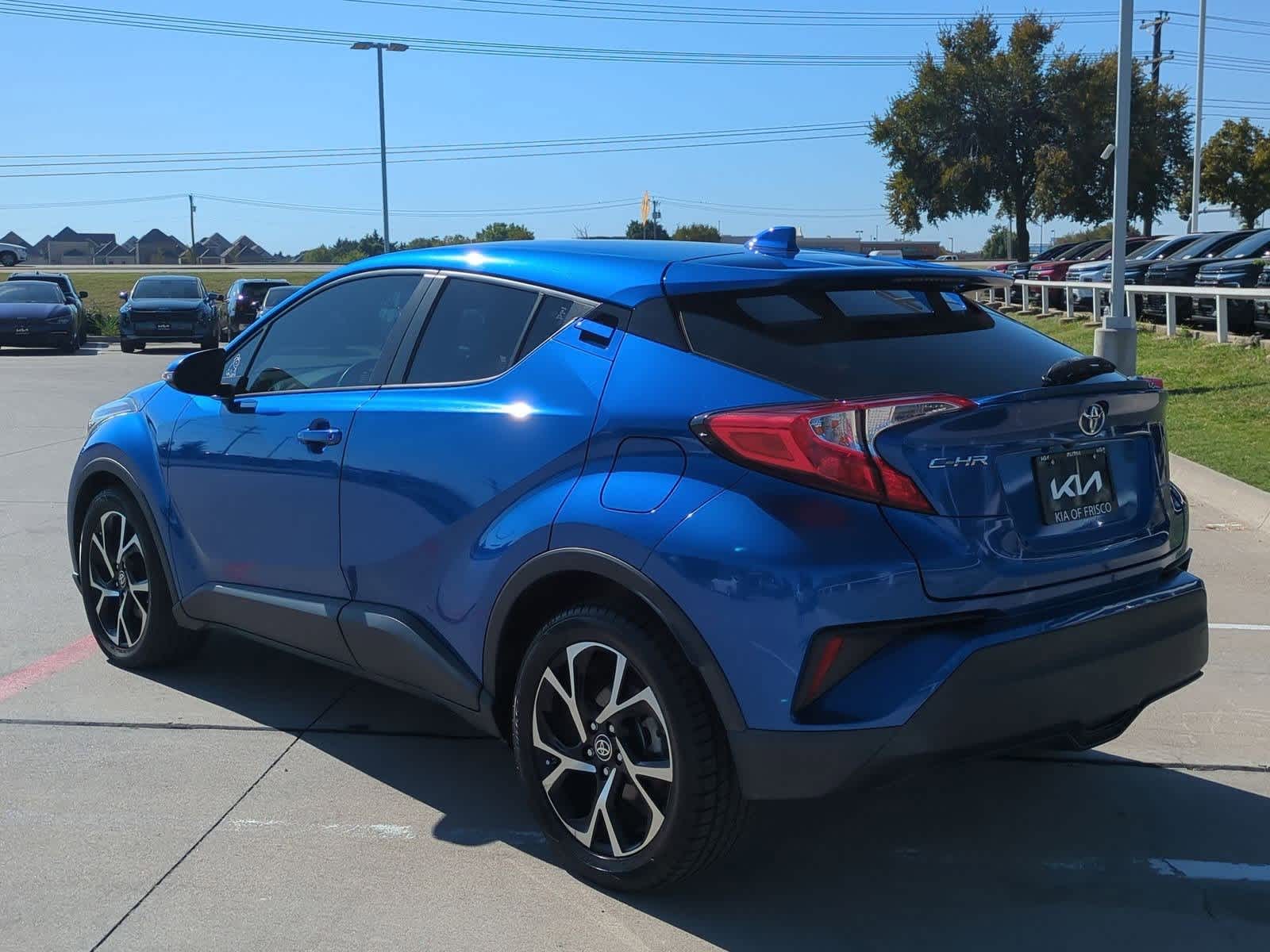 2020 Toyota C-HR XLE photo 4