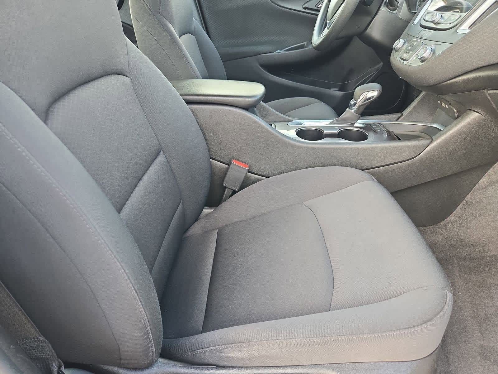 Thumbnail: 2022 Chevrolet Malibu - 20