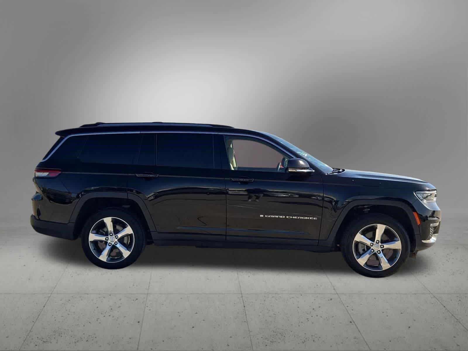 Thumbnail: 2022 Jeep Grand Cherokee - 7