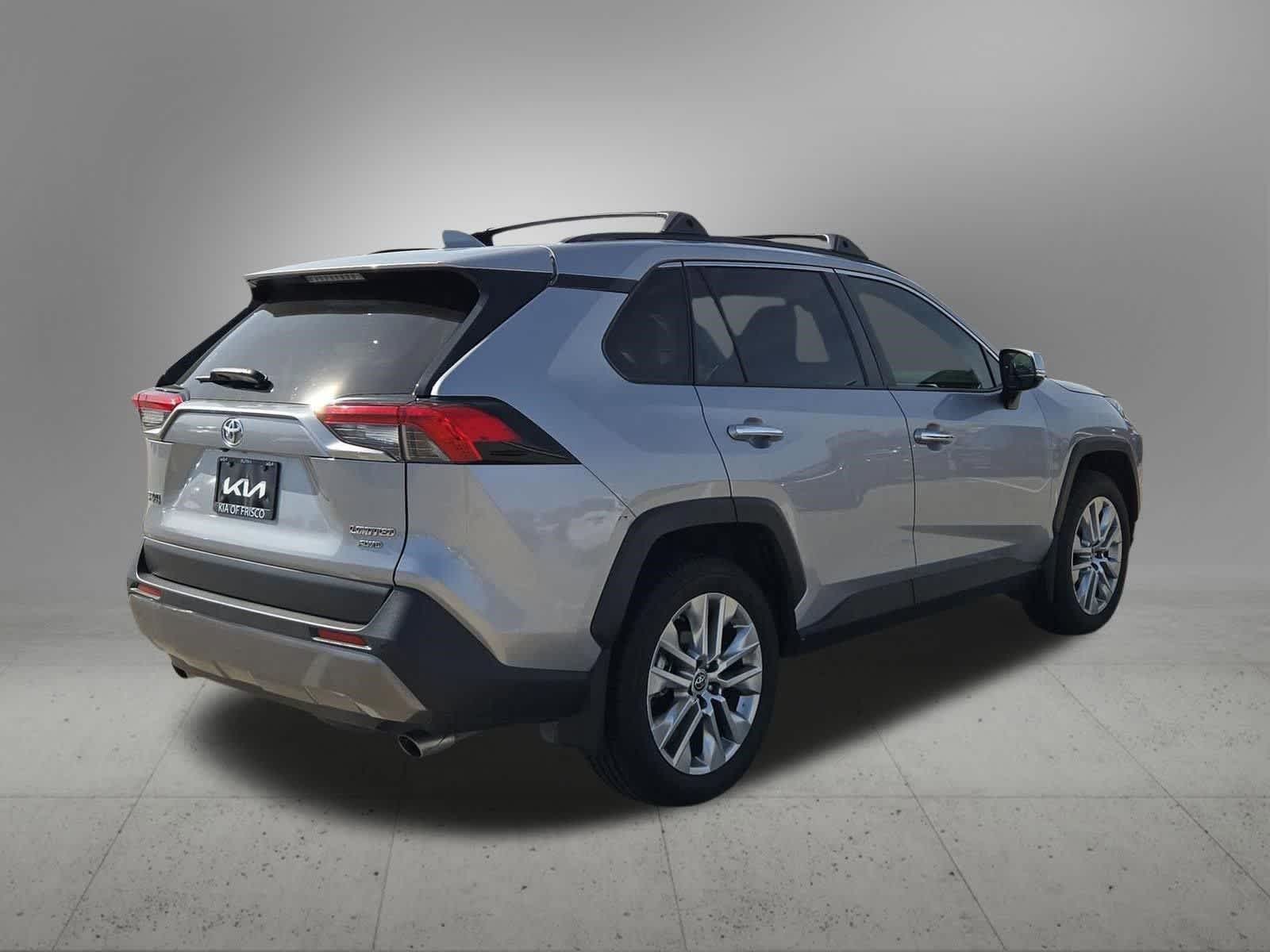 Thumbnail: 2019 Toyota RAV4 - 6