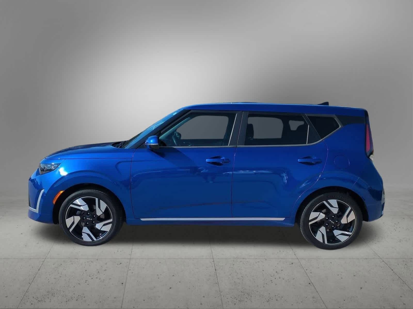 2023 Kia Soul GT-Line photo 3