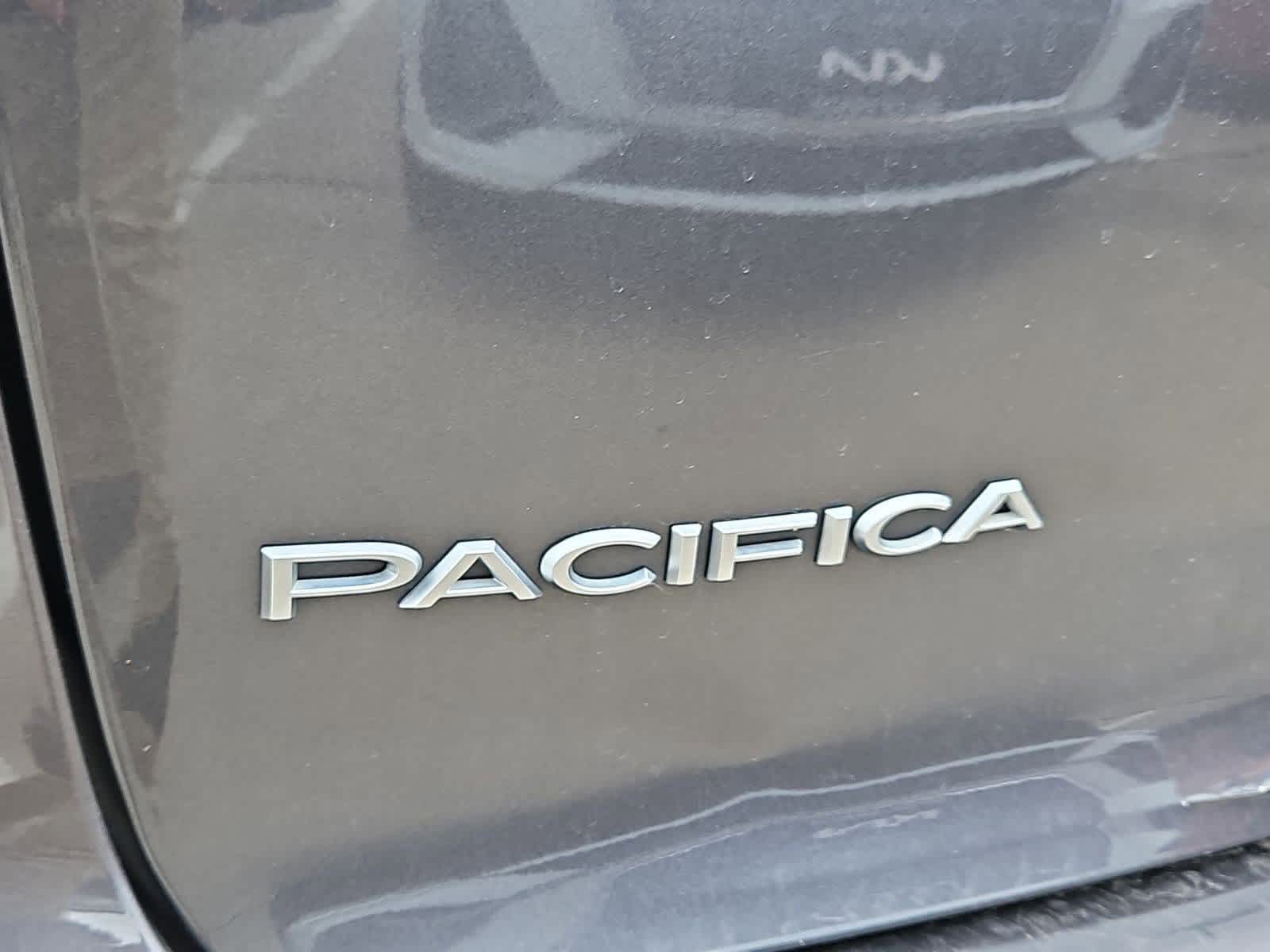 Thumbnail: 2022 Chrysler Pacifica - 12