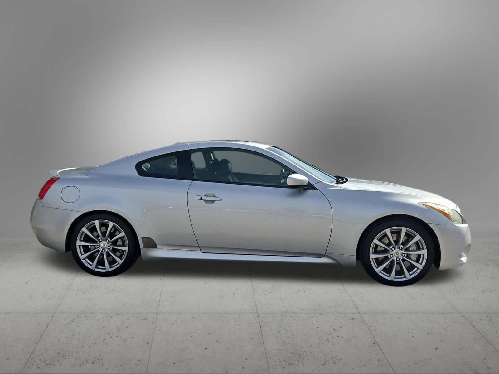 Thumbnail: 2010 INFINITI G37 - 7