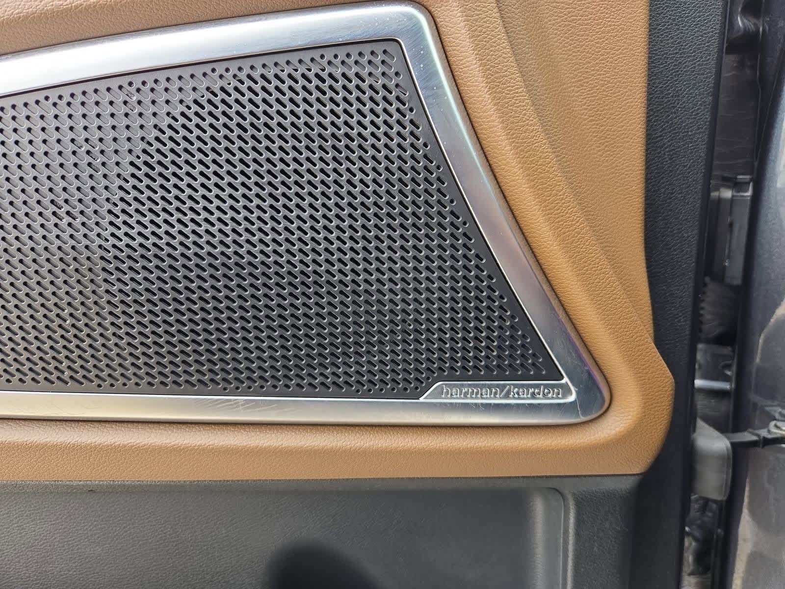 Thumbnail: 2022 Kia Telluride - 30