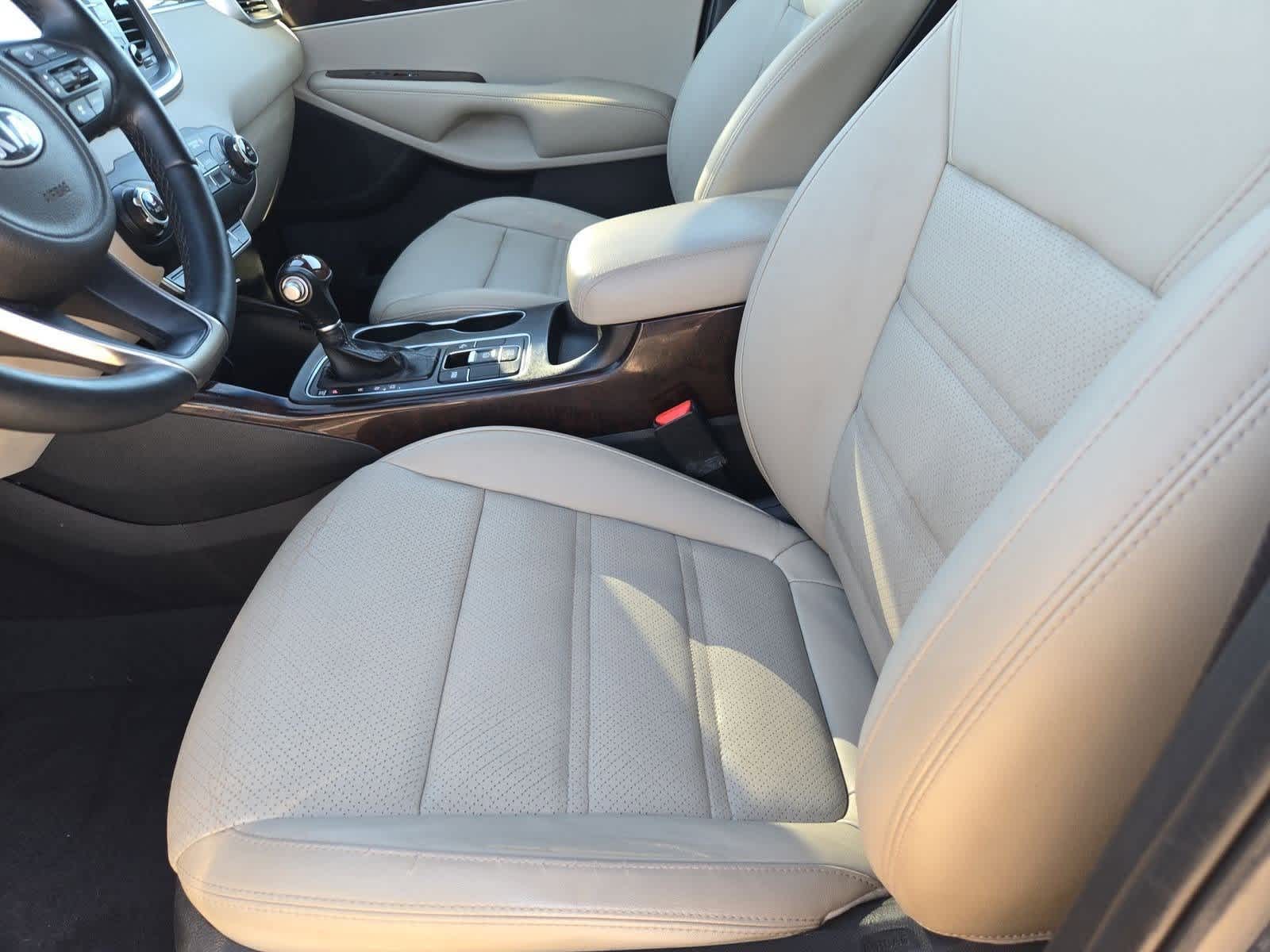 Thumbnail: 2017 Kia Sorento - 15