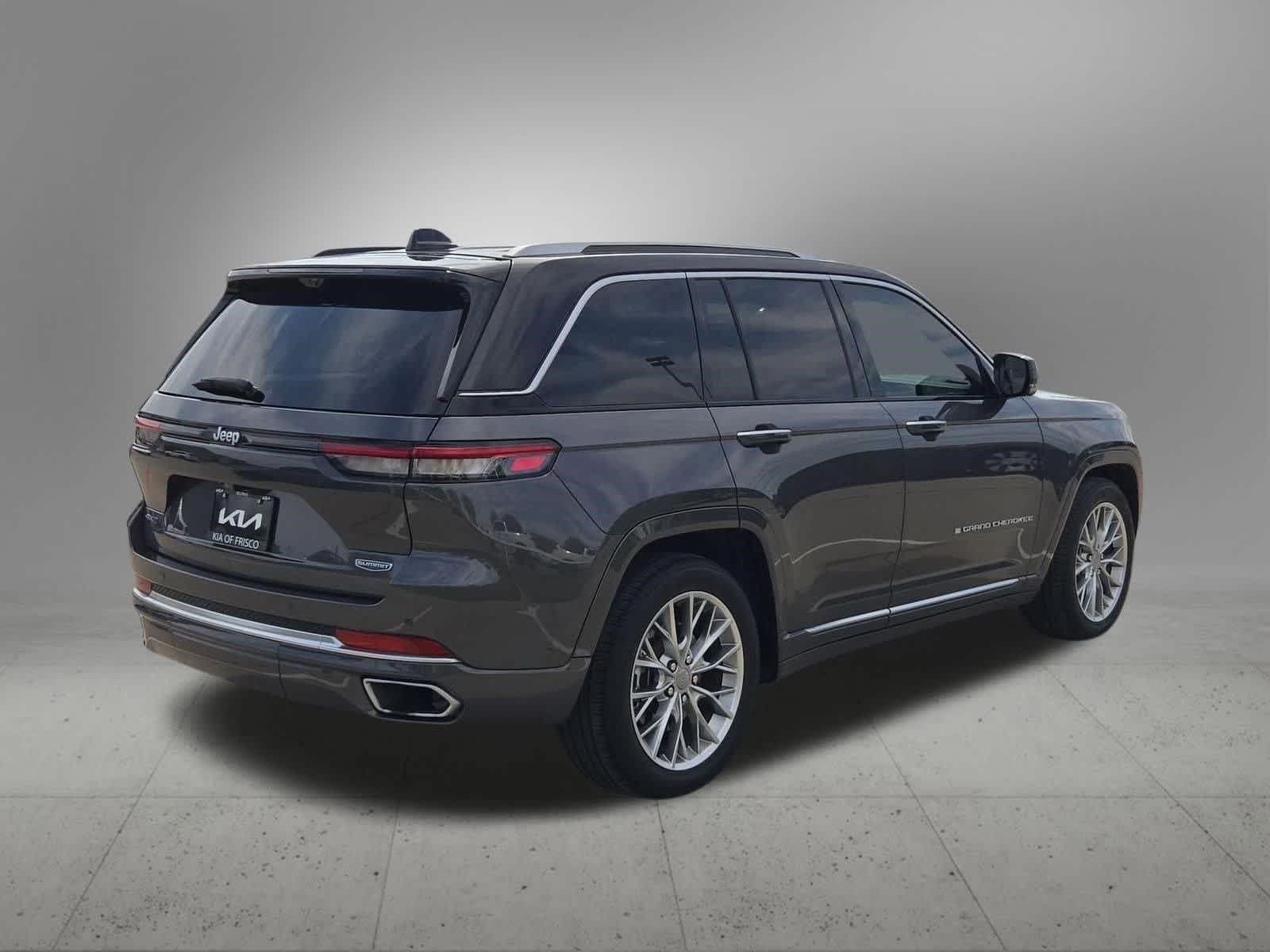 Thumbnail: 2022 Jeep Grand Cherokee - 8