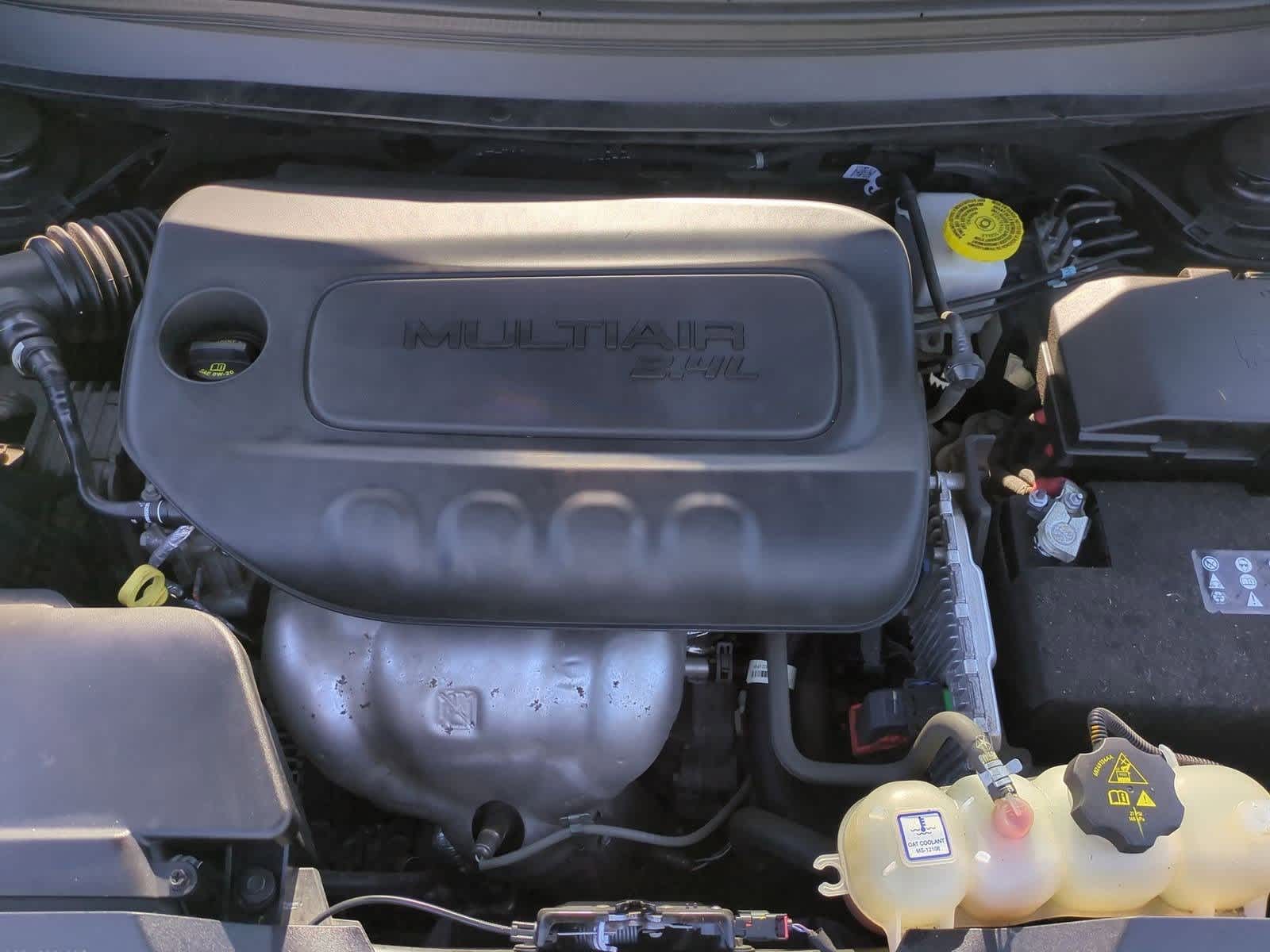 Thumbnail: 2021 Jeep Cherokee - 14