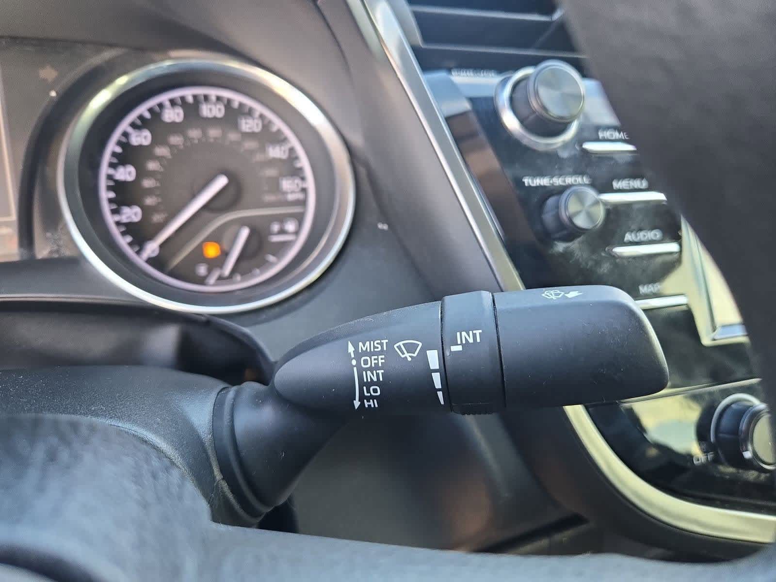 Thumbnail: 2020 Toyota Camry - 24