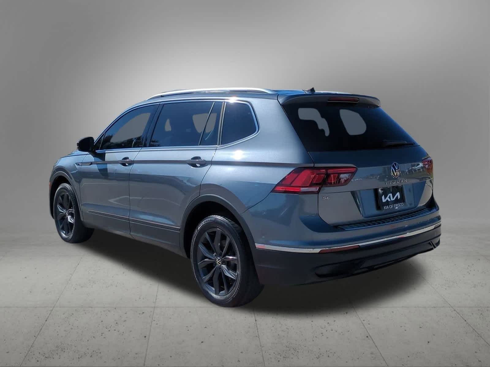 Thumbnail: 2022 Volkswagen Tiguan - 4
