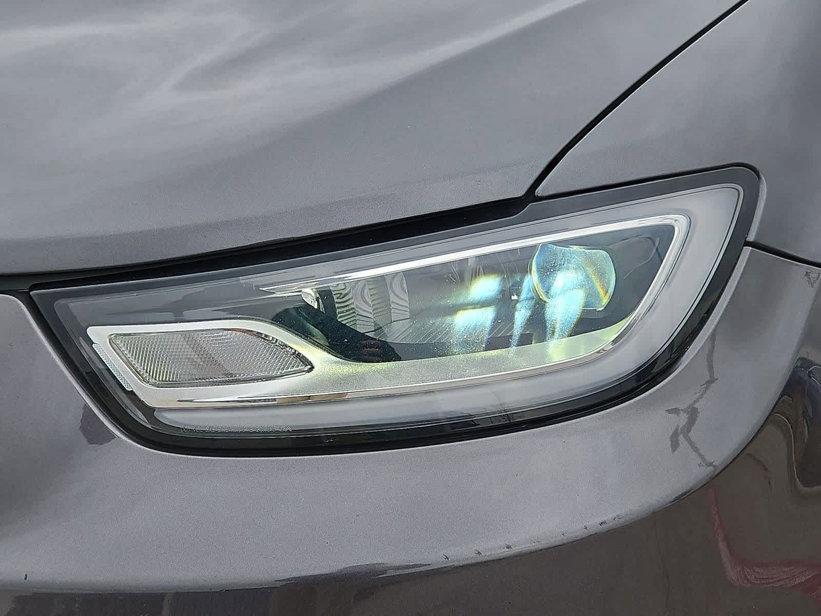 Thumbnail: 2022 Chrysler Pacifica - 10