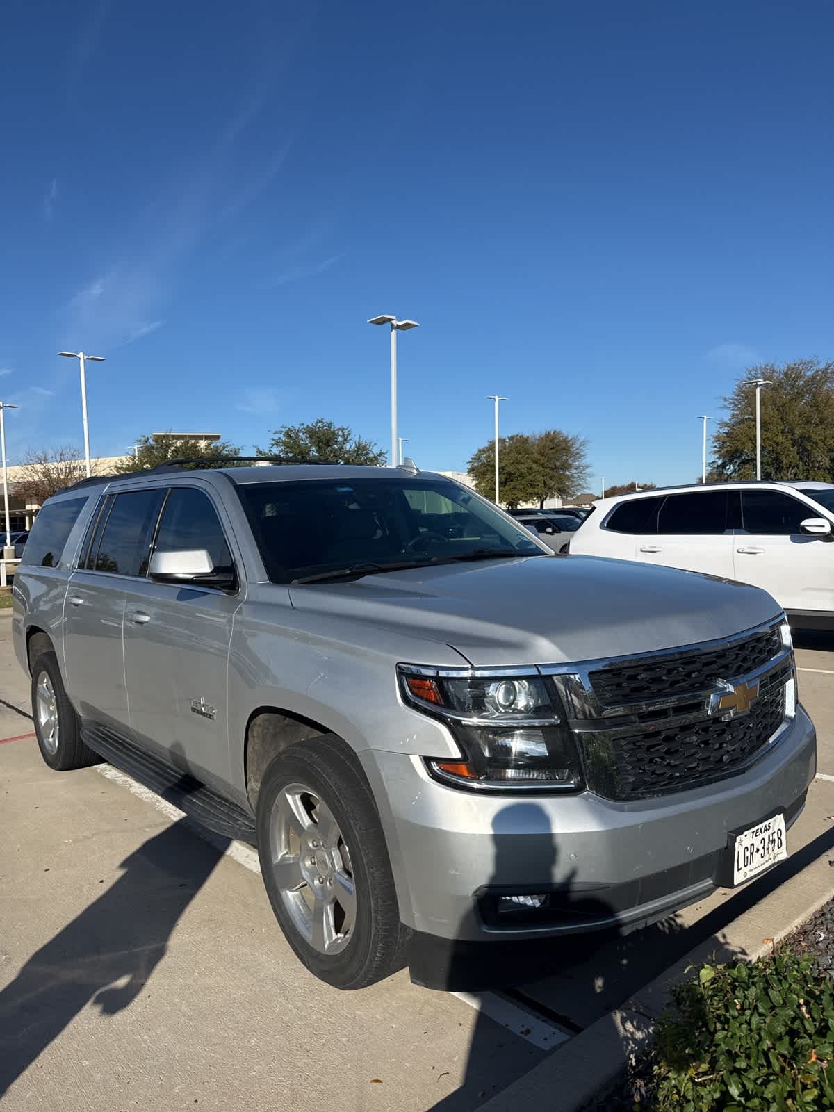 2017 Chevrolet Suburban LT photo 2