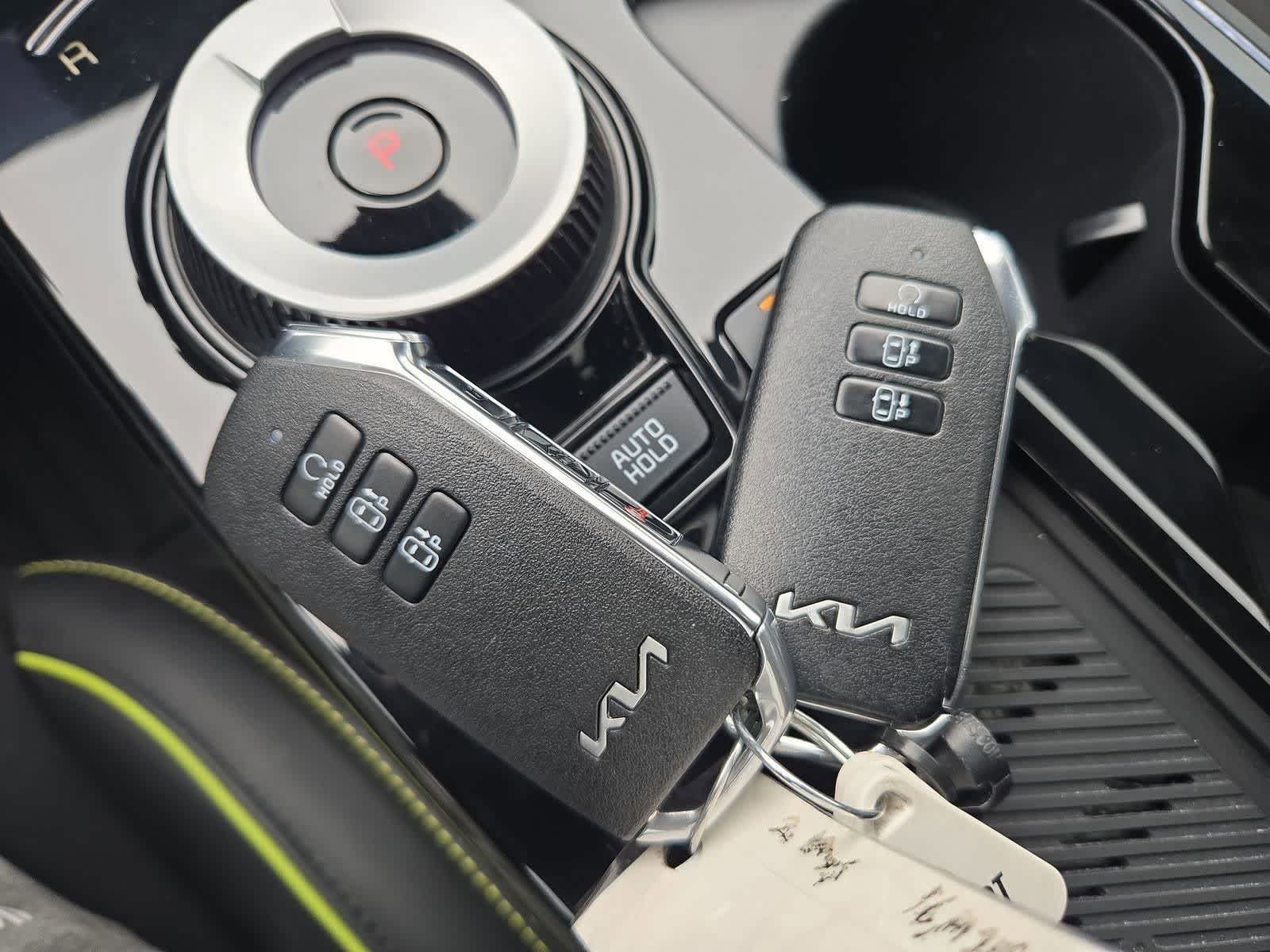 Thumbnail: 2023 Kia EV6 - 36