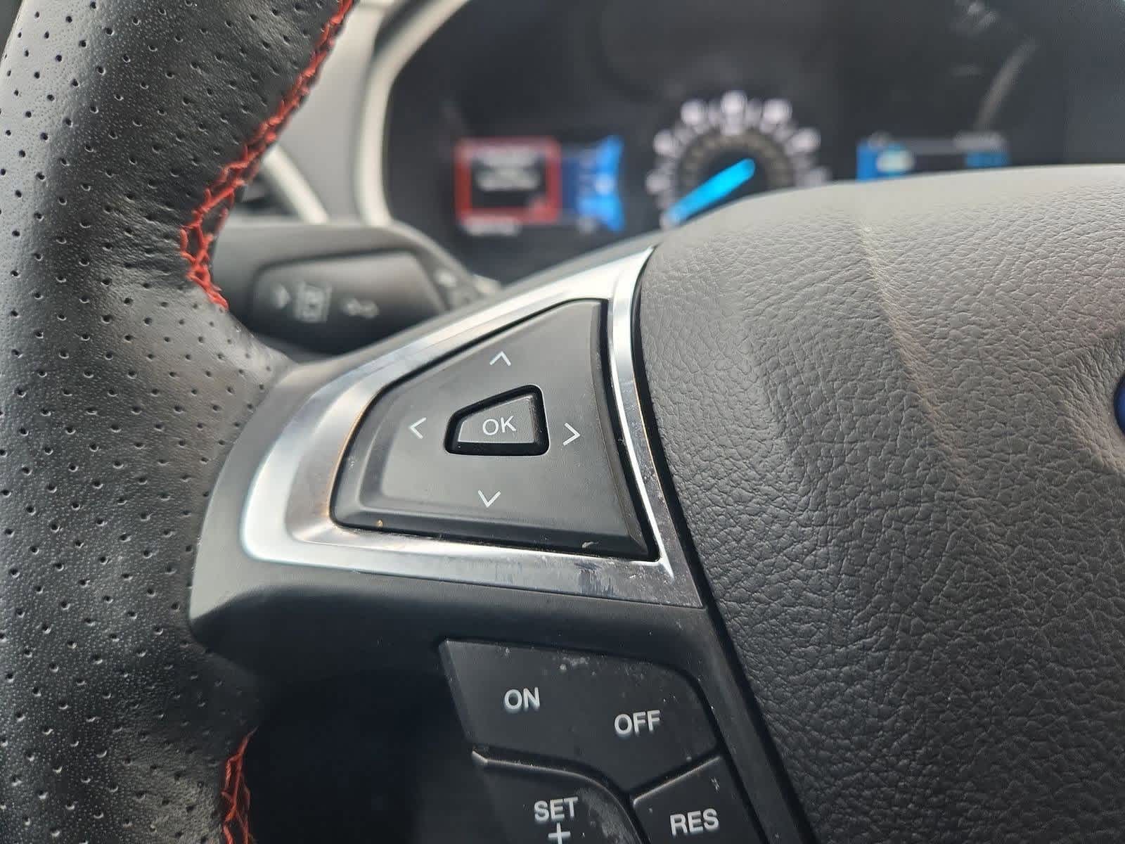 Thumbnail: 2021 Ford Edge - 23