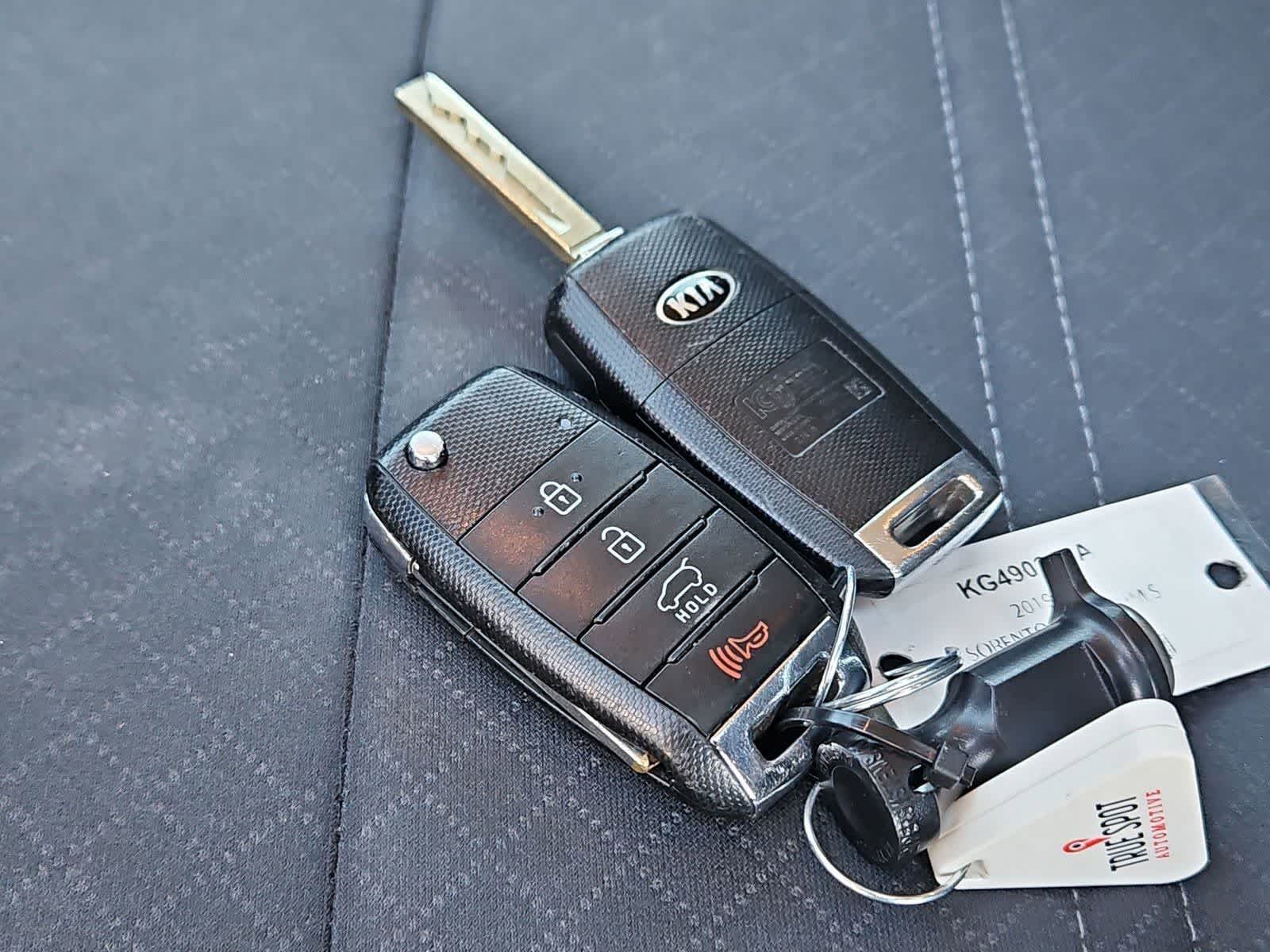 Thumbnail: 2019 Kia Sorento - 30