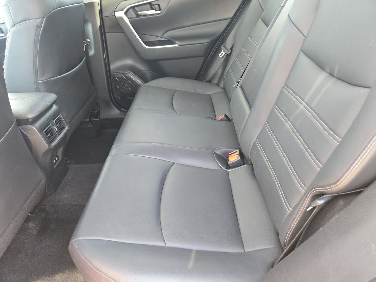 Thumbnail: 2021 Toyota RAV4 - 20