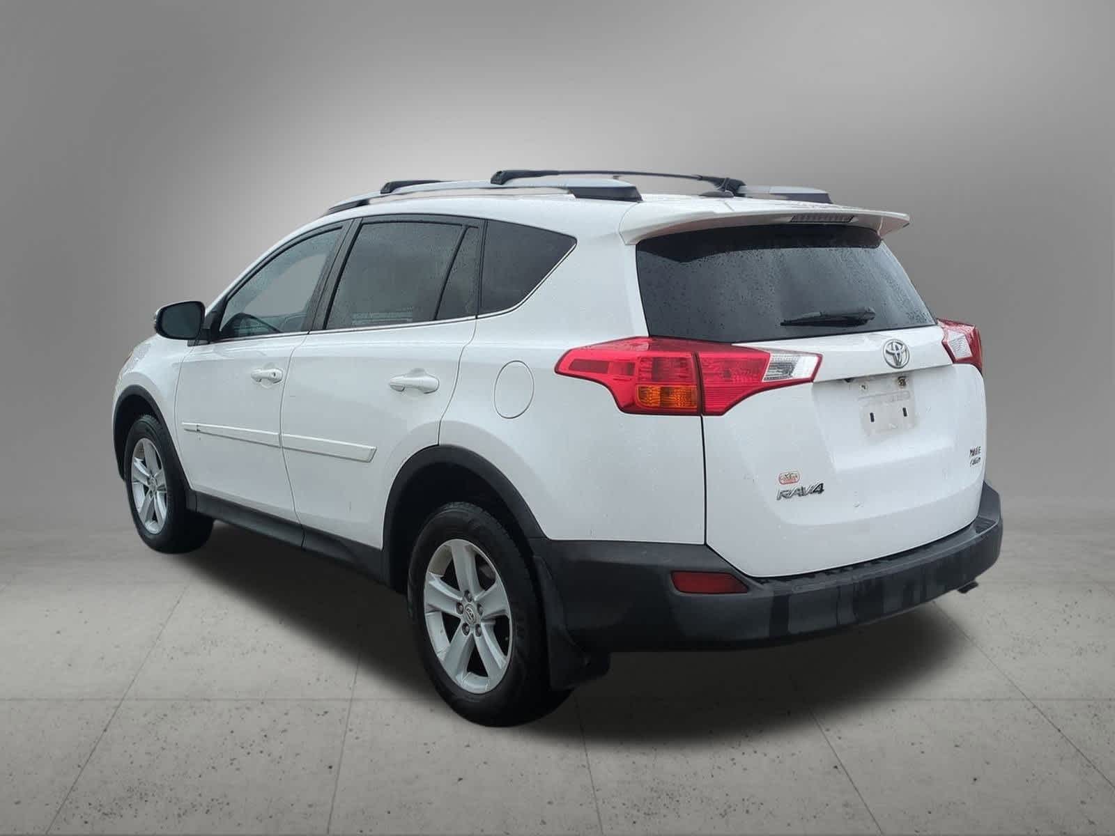 Thumbnail: 2013 Toyota RAV4 - 4