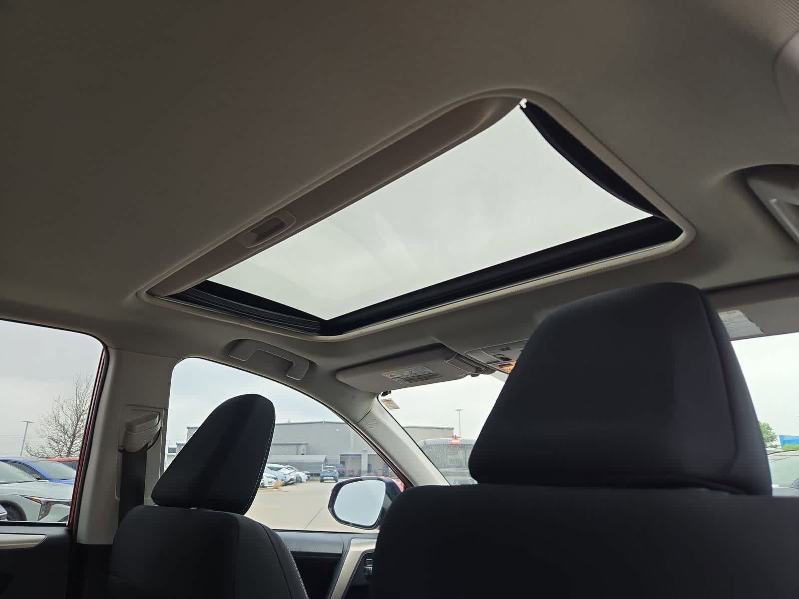 Thumbnail: 2014 Toyota RAV4 - 21