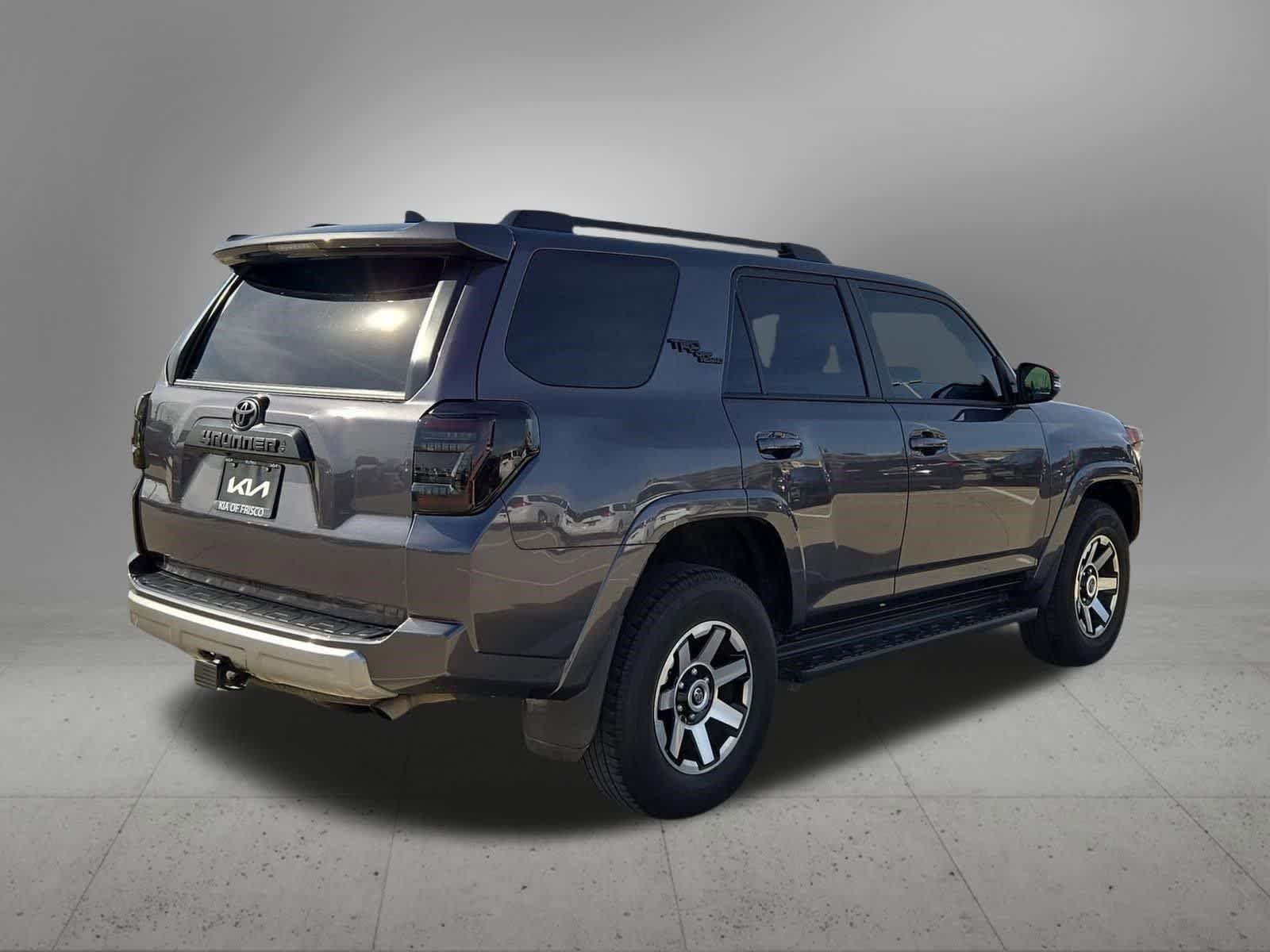 Thumbnail: 2023 Toyota 4Runner - 6