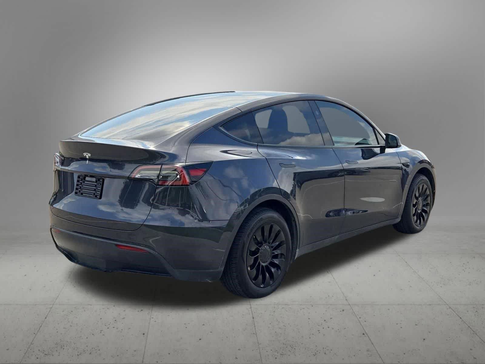 Thumbnail: 2024 Tesla Model Y - 8